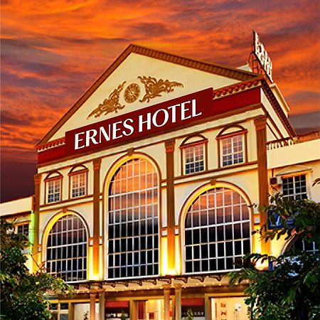 Ernes Hotel Bandar Perda Kampong Permatang Batu Luaran gambar