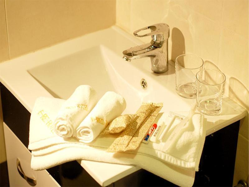Ernes Hotel Bandar Perda Kampong Permatang Batu Luaran gambar