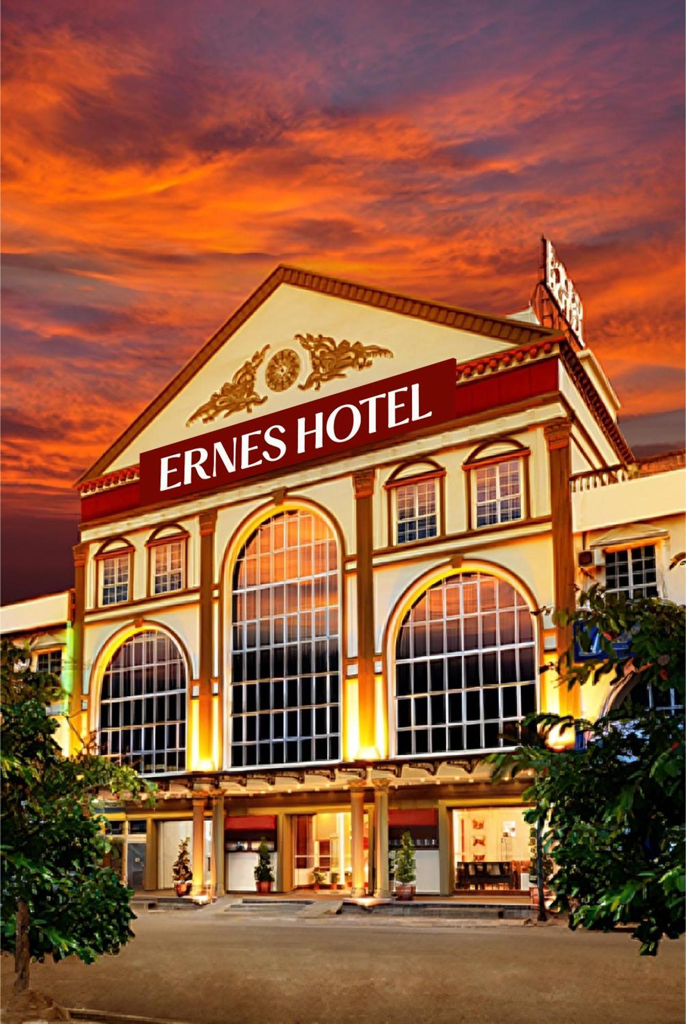 Ernes Hotel Bandar Perda Kampong Permatang Batu Luaran gambar